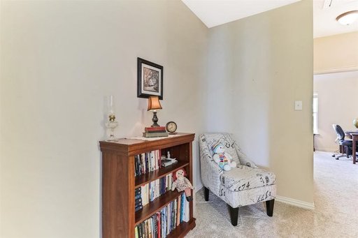23-4645 Penelope Ln-23.jpg
